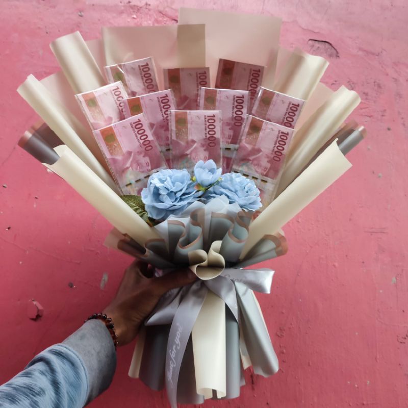 Buket bouquet wisuda pernikahan ulang tahun dan acara besar bisa request warna dan tambah kartu ucapan