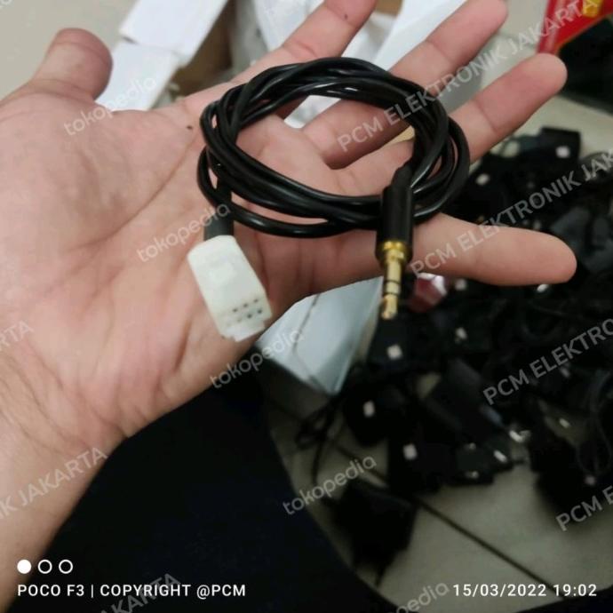 kabel aux mobil ertiga r3