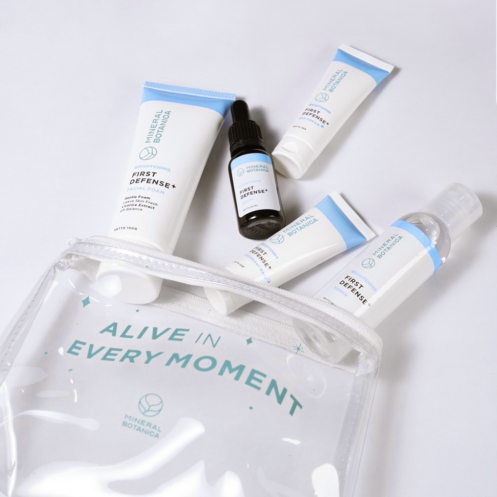 Mineral Botanica First Defense Bundling Set Mencerahkan Kulit