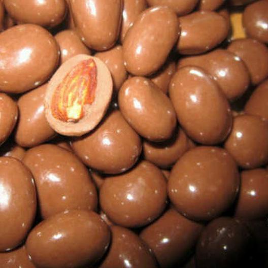 

➭ 500 Gram Coklat isi Almond ( Chocolate Almonds ) ➳