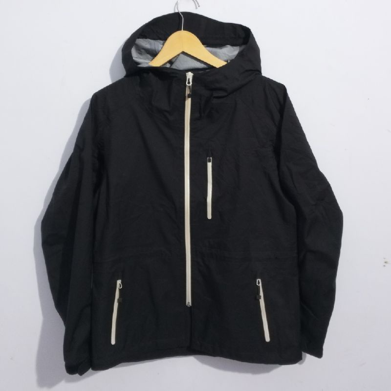 Jaket Uniqlo Blocktech Gorpcore Second
