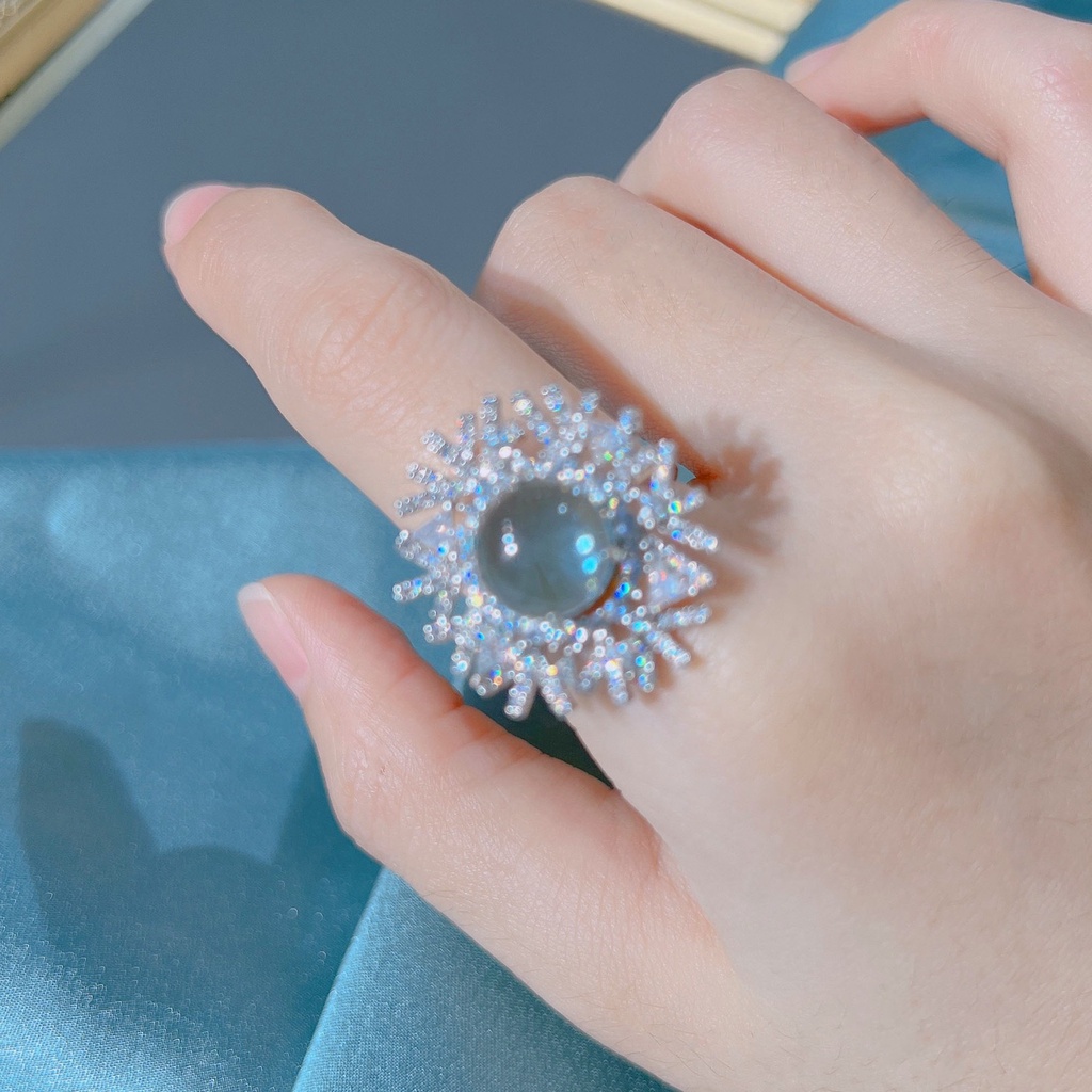 Goldkingdom Fashion Perhiasan Aksesoris Ready Stock Niche Desain Cahaya Mewah Angin Moonlight Batu Cincin Yang Dapat Disesuaikan Kreatif Terang Laut Biru Starlight Snowflake Cincin Perempuan