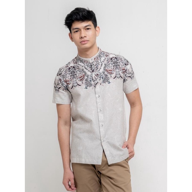 MOC Kemeja Koko Lengan Pendek Pria Slim Fit ARDIYA - BEIGE