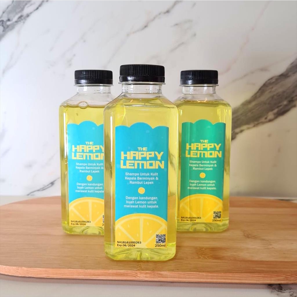 HAPPY LEMON / STRAWBERRY SHAMPO RAMBUT BERMINYAK ANTI LEPEK MENYEHATKAN KULIT KEPALA UNTUK KERAMAS SETIAP HARI  250ML