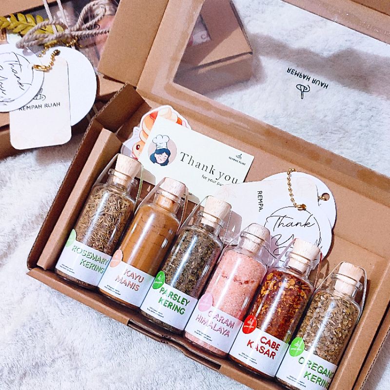 

REMPAH RUAH SPICES GIFT HAMPERS ( 6 bottle @30ml )