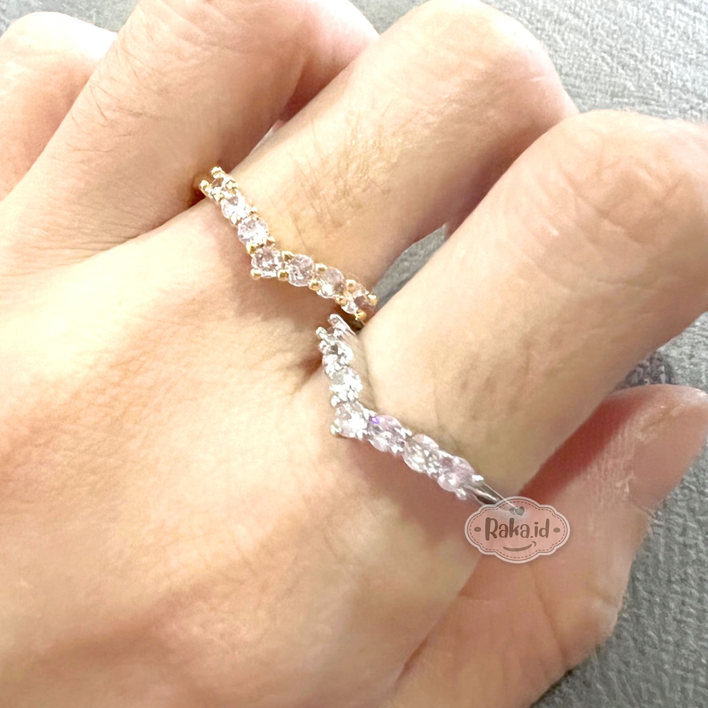 Cincin Wanita Anti Karat Cincin Korea Aesthetic Motif Baris V Perhiasan Wanita 1245