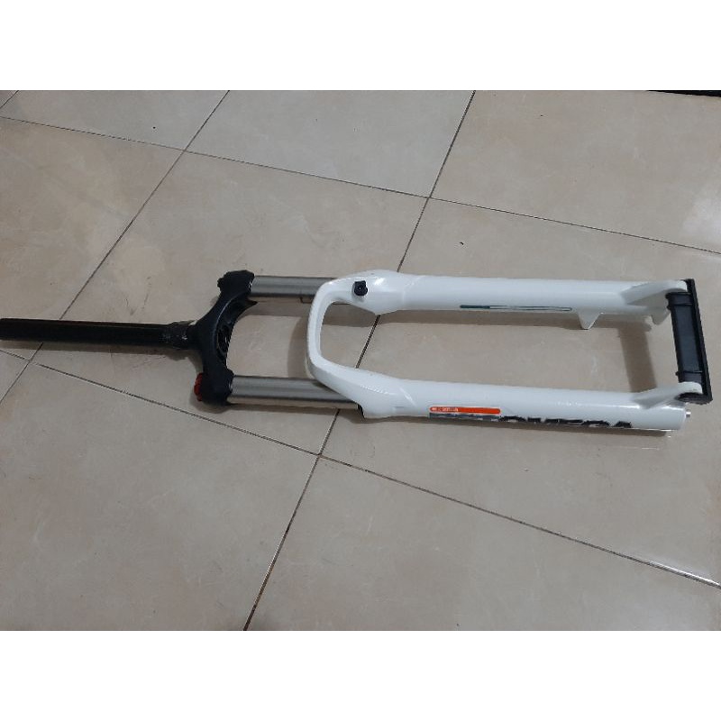 FORK RST OMEGA 27.5 TRAVEL 120MM