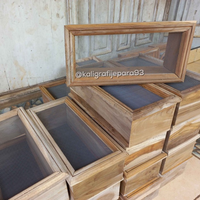 Loster Kayu Jati, Angin Angin Rumah Dan Kasa Anti Nyamuk 33 x 16 cm