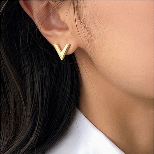 Anting Bentuk V Bahan Stainless Steel Untuk Wanita