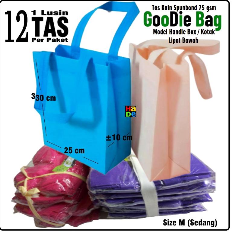 

Nikmati 1 Lusin isi 12 Tas Kain Spunbond Kotak / Handle Box Goodie Bag Polos Ukuran M= 25x30x10 Kantong Belanja Lipat, Goody Bag Souvenir Snack Nasi Kotak Bento Ulang Tahun / Pernikahan Barang Istimewa