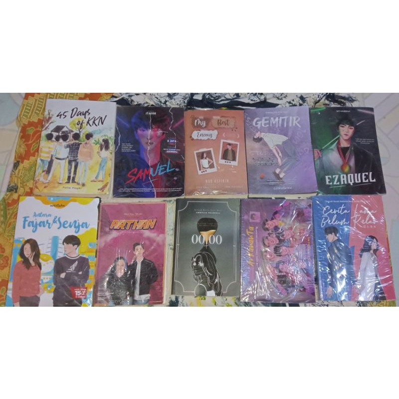 PRELOVED NOVEL WATTPAD & AU ORIGINAL