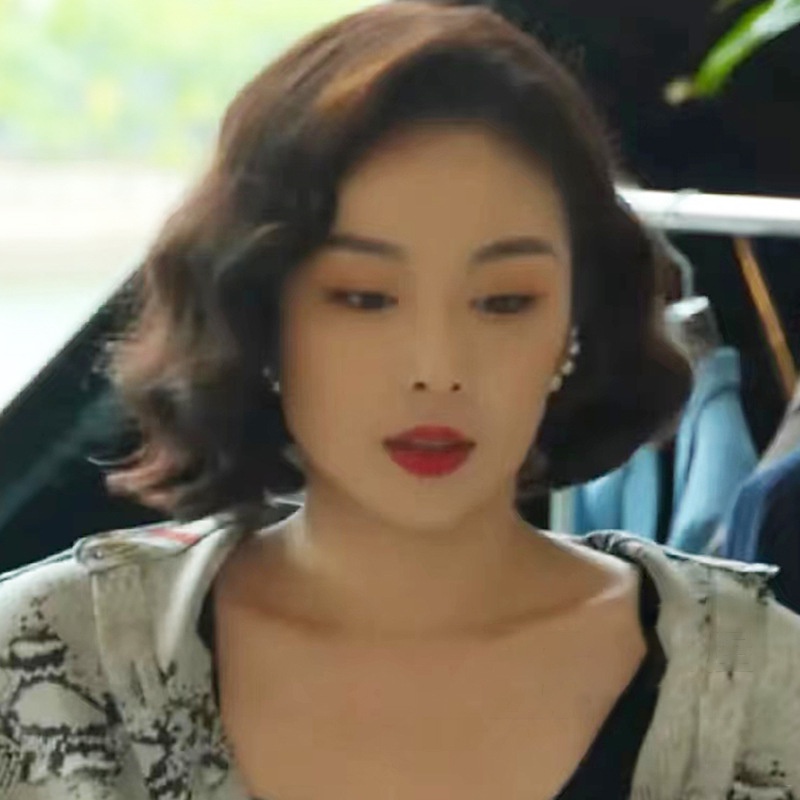 Badai Kakak Mertua Chen Menutup Mutiara Retro High-End Temperamen Mode