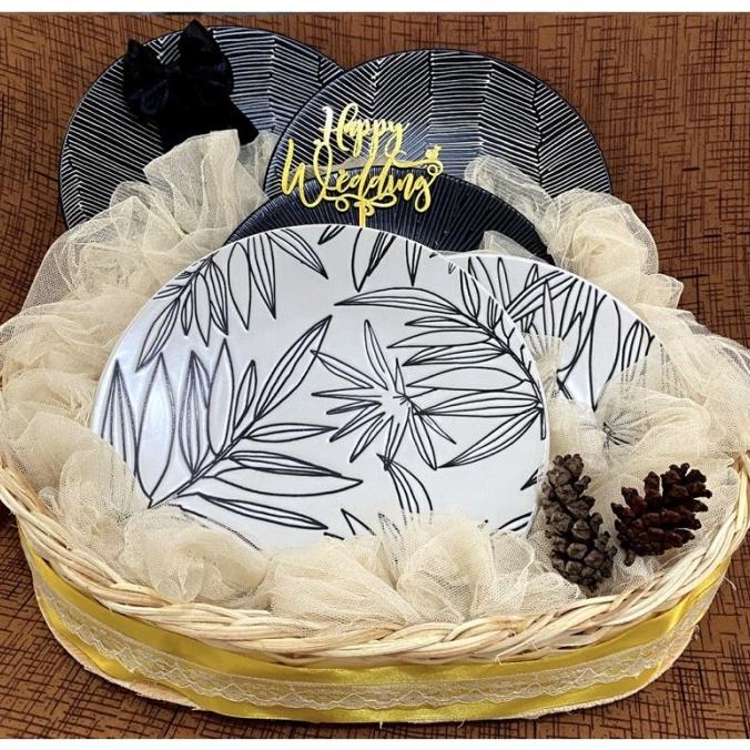 

PARCEL PARSEL KERANJANG ROTAN HAMPERS KADO PERNIKAHAN ULANG TAHUN TY5U6541