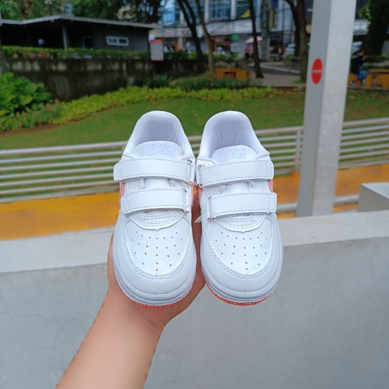 SEPATU NIKE ANAK SEPATU ANAK PEREMPUAN SNEAKERS ANAK PREMIUM HIGH QUALITY SEPATU NIKE AIR FORCE 1 ANAK WHITE PEACH