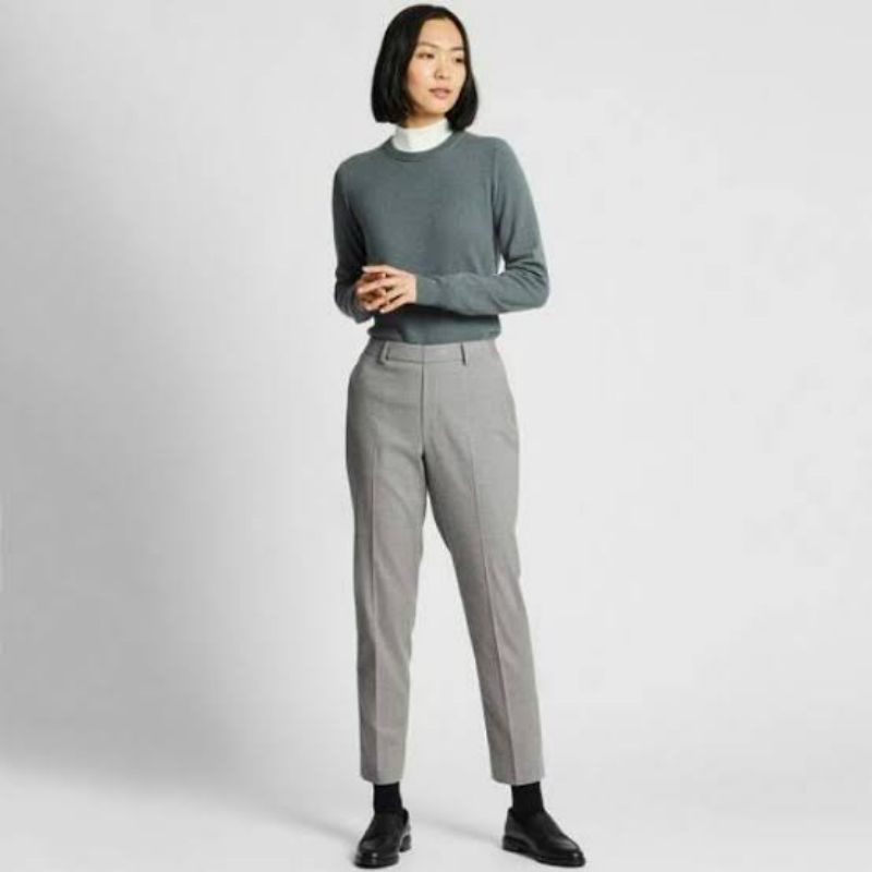 (Preloved) Uniqlo women ezy ankle pants/ celana wanita uniqlo