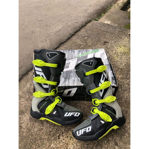 SEPATU TRAIL UFO ELEKTRON BEKAS SIZE42