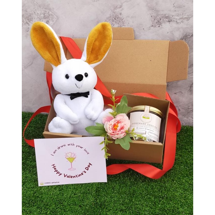 

Spesial Valentine Day Coobies Love Box - Hampers Valentine Hadiah Valentine Gift Kue Valenti