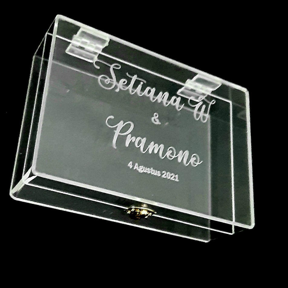 

box acrylic Serbaguna 17x12x5,4