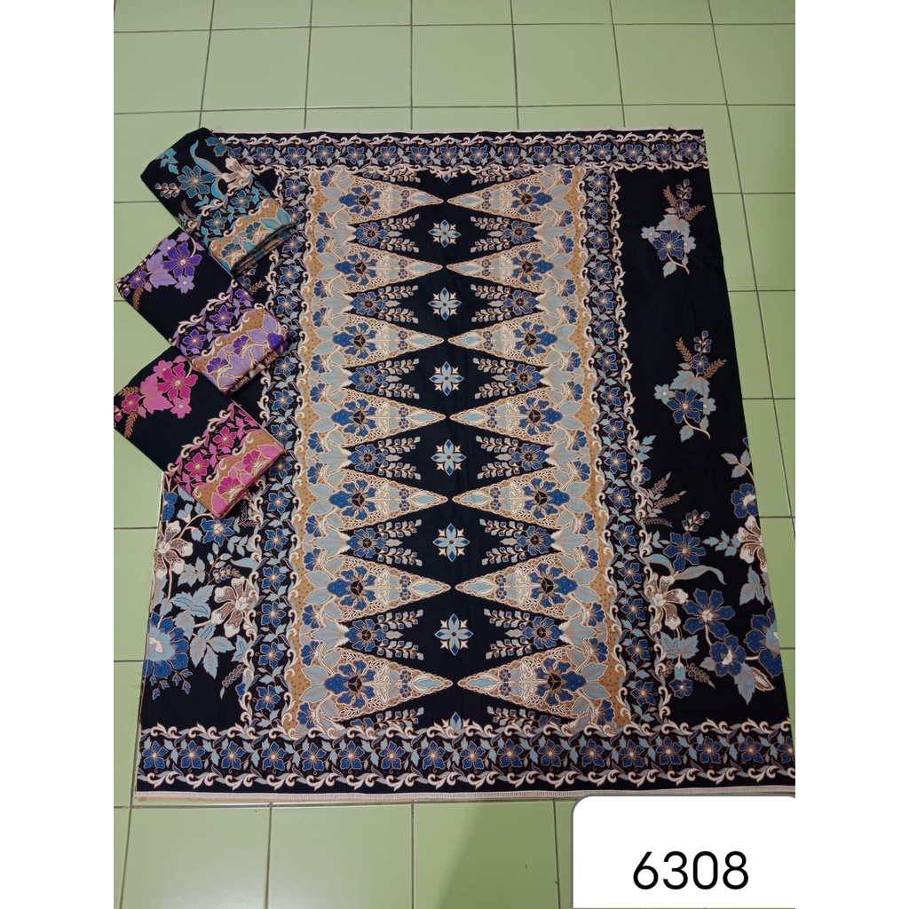 KAIN BATIK MOTIF BUNGA UNTUK ROK KEBAYA / SARUNG MELAHIRKAN WANITA