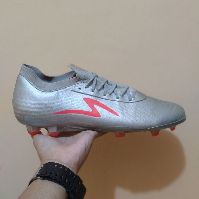 Sepatu Bola Specs Lightspeed ll Ori Sepatu Bola second mulus Ukuran 44