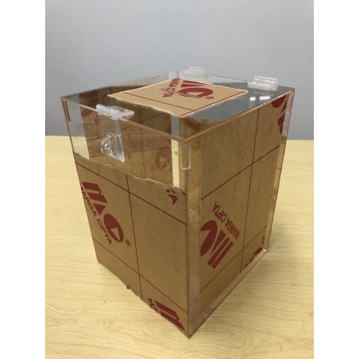 

Acrylic Akrilik Kotak Saran/Kotak Amal/Kotak Undian 3Mm 25X15X20 Cm