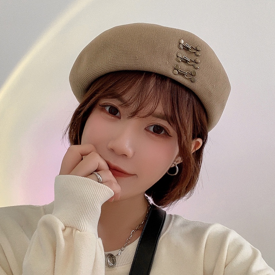 Empat Musim Perempuan Rajut rivet Baret vintage cut-out painter cap