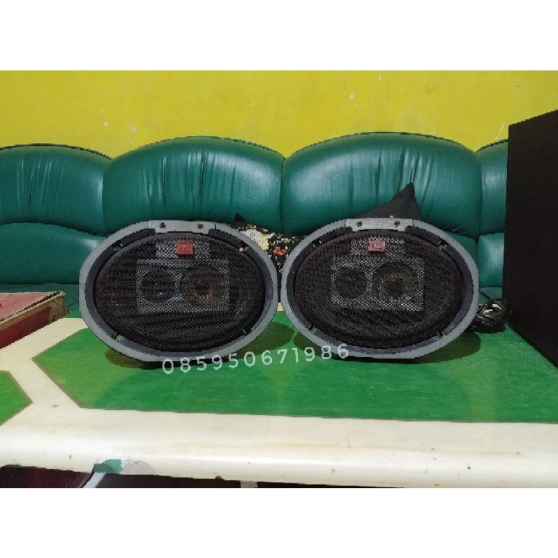 Sepasang speaker JBL T545 made in U.S.A