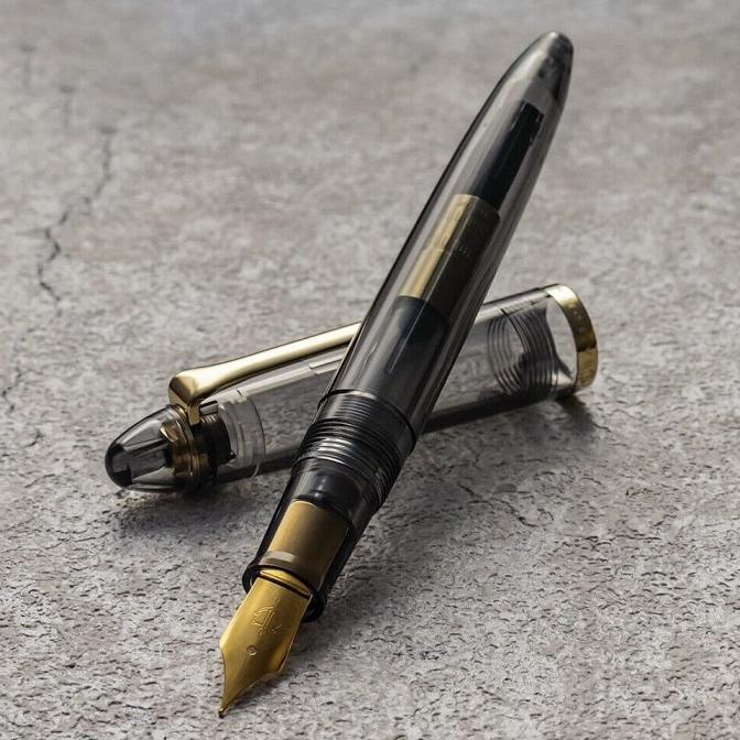 

SAILOR Kurogane Fountain Pen LE Dark #Iroshizuku Kakuno Metropolitan