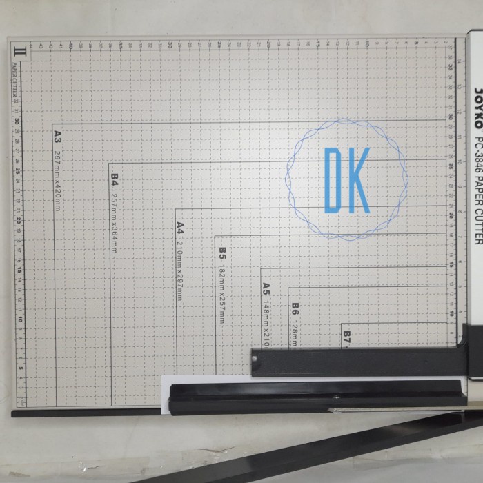

Cutter Paper Cutter Joyko Pemotong Alat Potong Kertas Ukuran F4 / A3