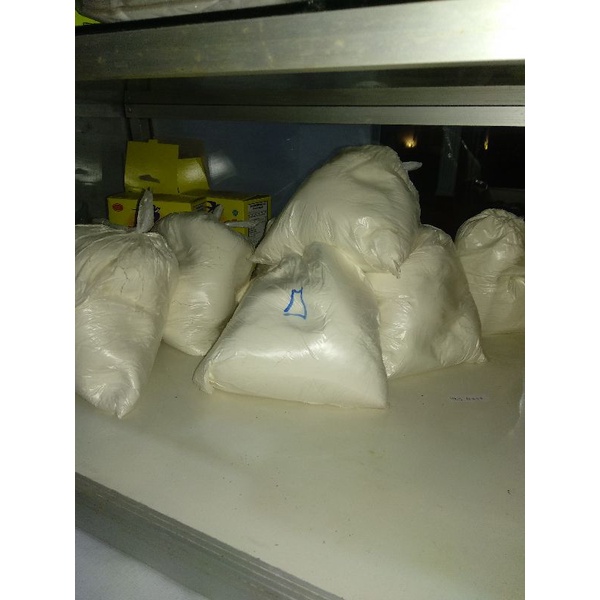 

tepung terigu segitiga biru 1kilogram