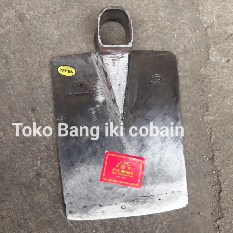 Cangkul Baja Asli Cap Mata Pacul Baja Anti Lengket