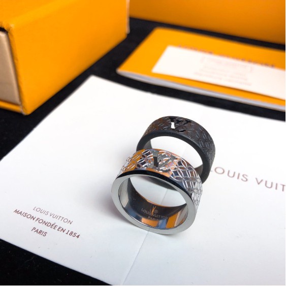 Cincin Import Jerman Untuk Wanita | Cincin Desain Huruf V Model Hollow | Aksesoris Pasangan Bahan Stainless Steel