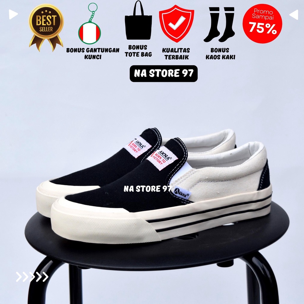 SEPATU AKNA TEKTONA SLIP ON