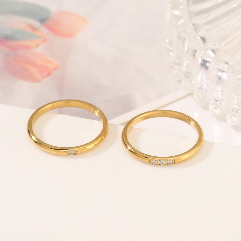 [Ready Stock] Jepang Dan Korea Kecil Bening Baru Perempuan Baja Titanium Sangat Kecil Berlian Cincin Sederhana 18 K Emas Ekor Cincin Batu Mossan Cincin