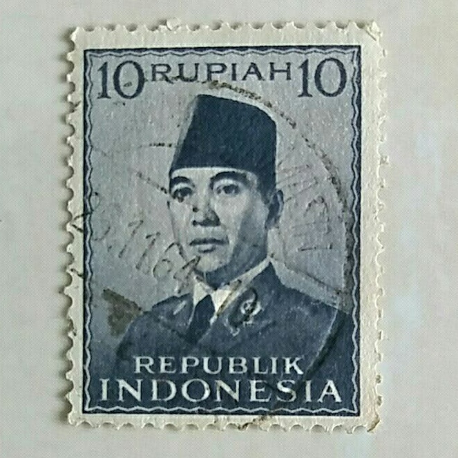 

(AF) Perangko Indonesia 1951 Presiden Soekarno 10 rupiah Used