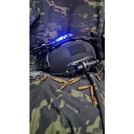 Safety light helmet light tactical combat gear / lampu sinyal helm tactical