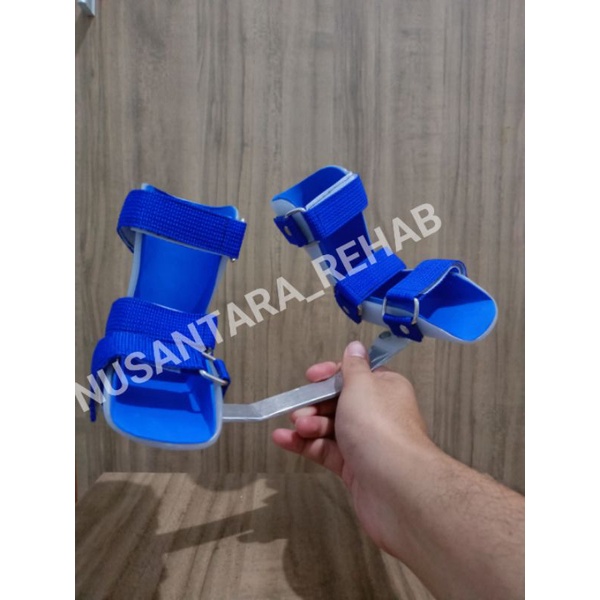 Sepatu Koreksi Dennis Brown  anak Bayi kaki pengkor CTEV