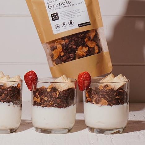 

❃ Dark Chocolate Granola with Corn Flakes and Chia Seed - NO ADDED SUGAR ♪