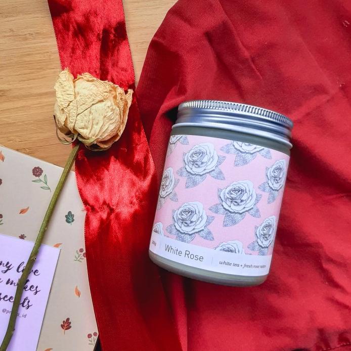 

Diskon Valentine HampersGift BoxKado Hadiah ValentineScented Candle