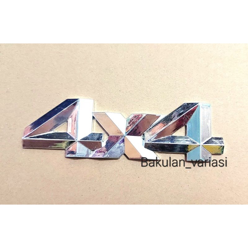 Emblem Logo Tulisan 4x4 / Emblem 4 x 4