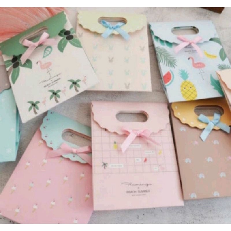 

Paperbag Fancy Pita Tutup Ukuran Small Goodie Bag Tas Souvenir Tas Hadiah Kado