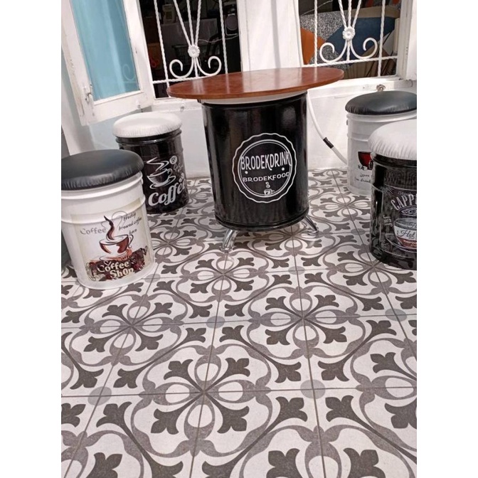 Kursi Cafe/Kursi Teras/Kursi Unik/Kursi Tong