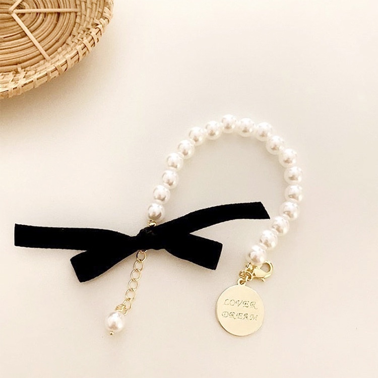 Versi Korea Fancy Bow Pearl Bracelet ins Influencer Gaya Keren Niche Design Bracelet Gelang Huruf Plat Bulat