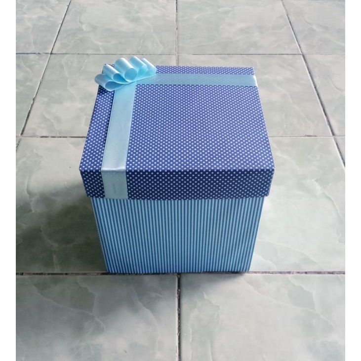 

snack box surprise