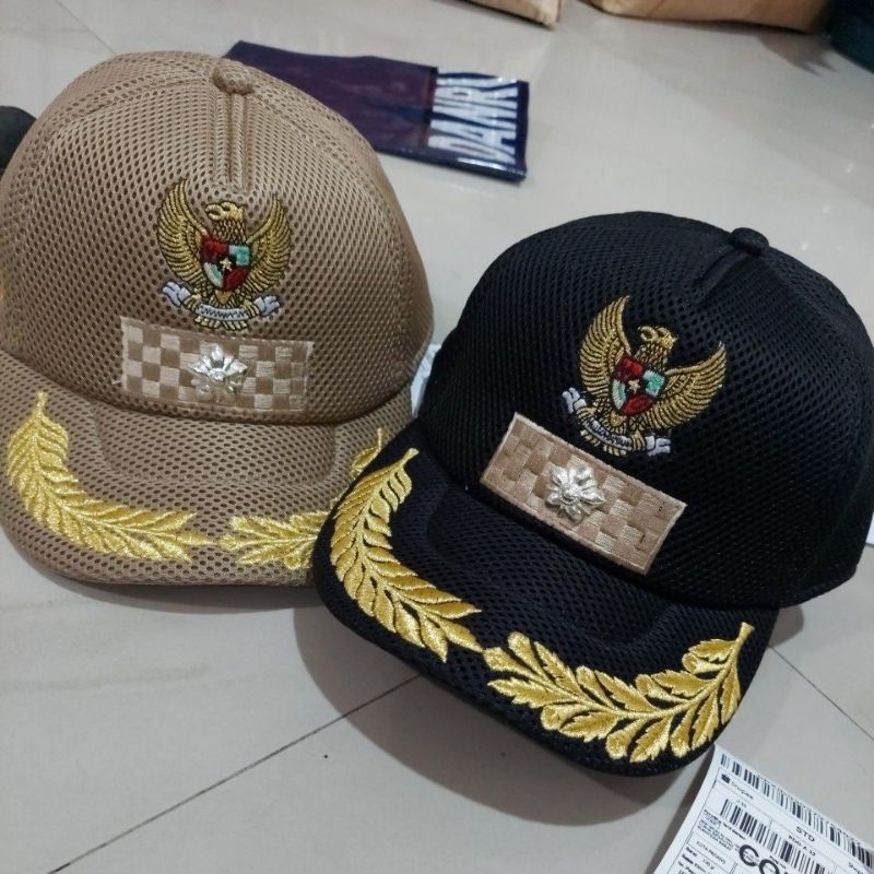 TOPI LURAH  KADES