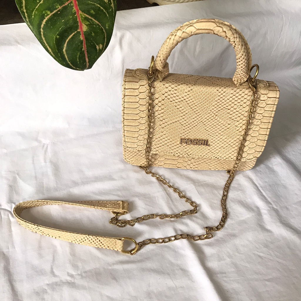 [PRELOVED] Tas Putih Kulit Sintetis