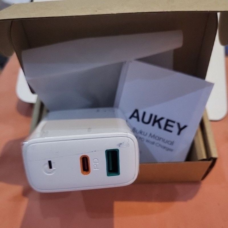 charger Aukey PA-D1 30W Charger Dual Port PD + Dynamic Detect
