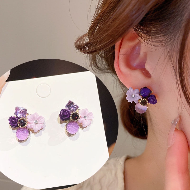 Bunga Kristal Opal Bertabur Berlian Korea Manis Desain Retro Anting Berkelas