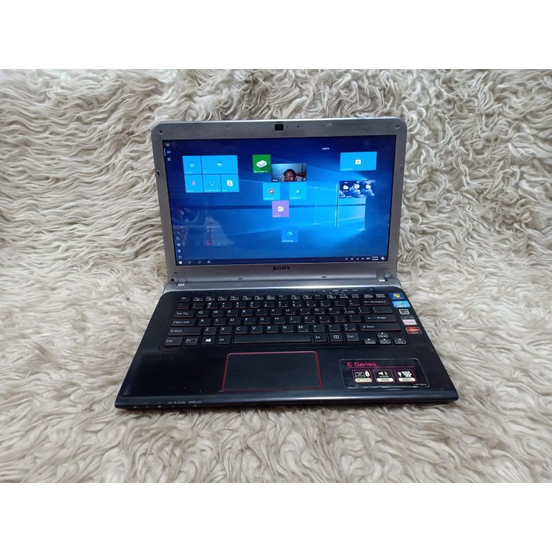 Laptop Sony Vaio SVE14A15FGB Ram 4gb HDD 500gb core i5 VGA AMD Radeon