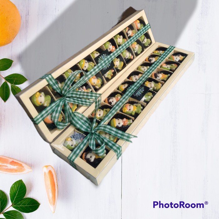 

hampers lebaran / cokelat karakter/ cokelat sekat / parsel lebaran